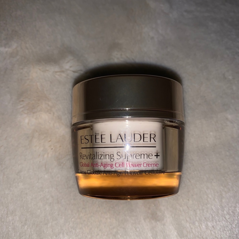 Estee Lauder revitalizing supreme+